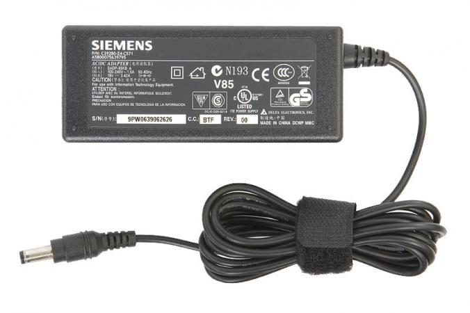 Блок питания 30V 2,5А 2,5*5,5 настольный