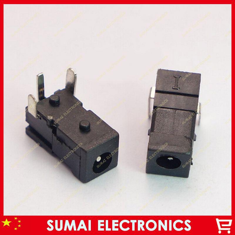 Гнездо питания DC-011 0.7*2,5 mm dip 3pin